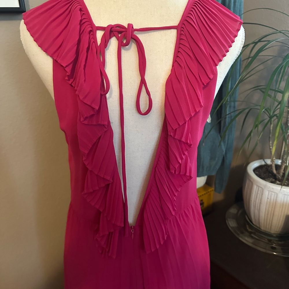 Zara pleated Fuchsia Ruffle V-Neck Maxi Dress medium - Picture 3 of 7